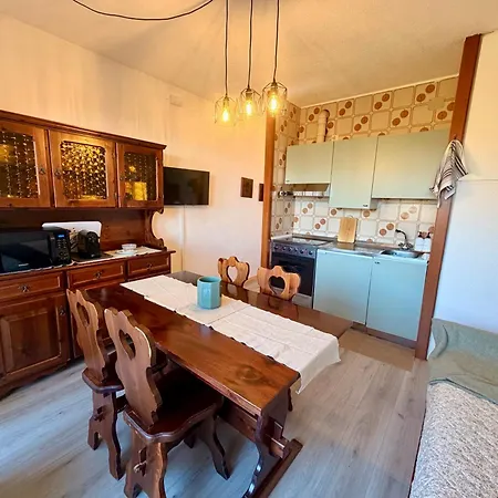 Estate In Montagna A 1400 M Appartamento Case Arfel